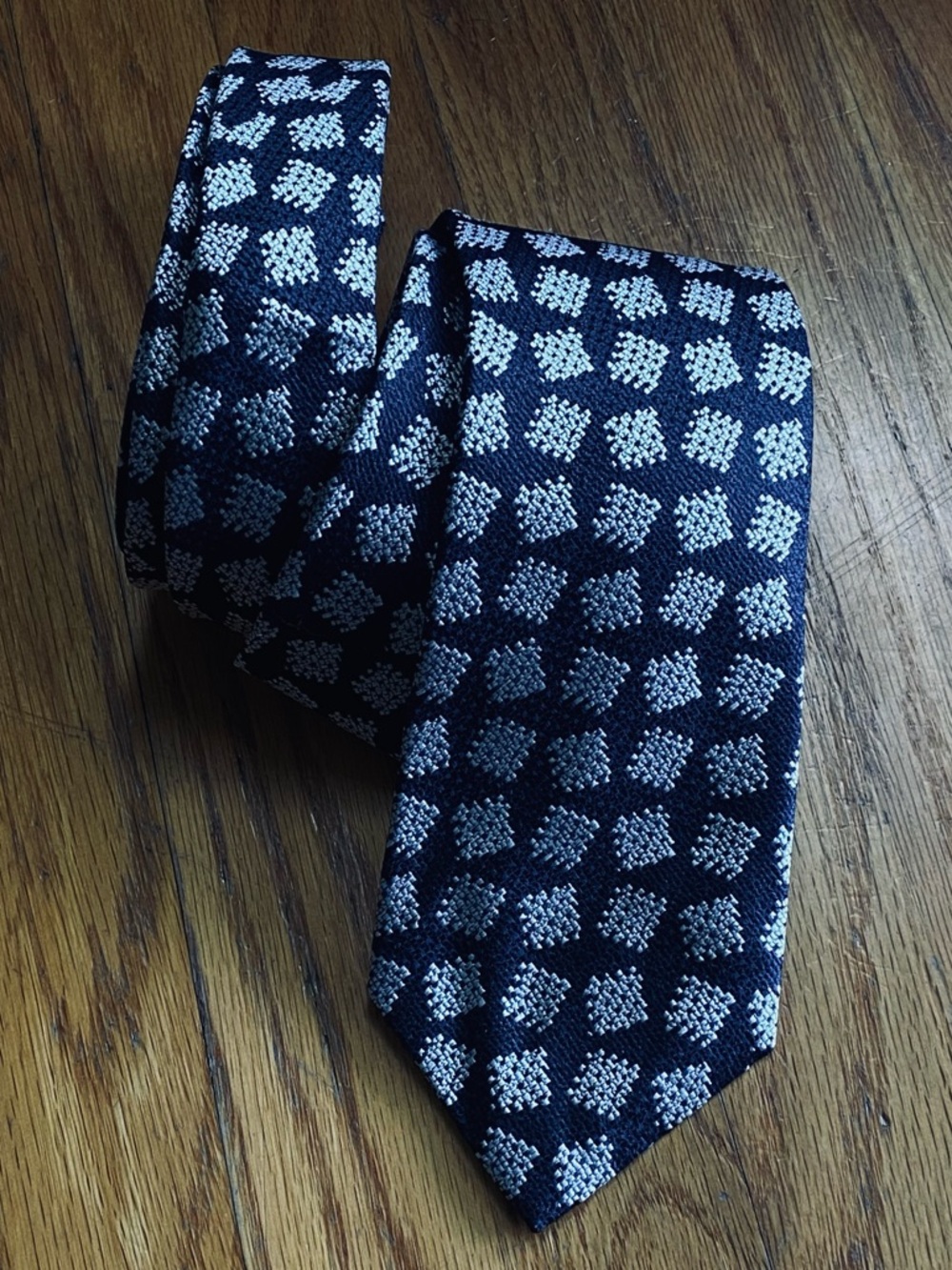 Charvet Place Vendome Blue and Silver Geometric Tie. 100% Silk. Like new.